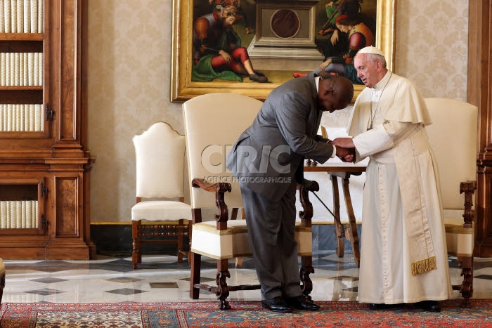 Le pape François et Faustin-Archange TOUADERA.