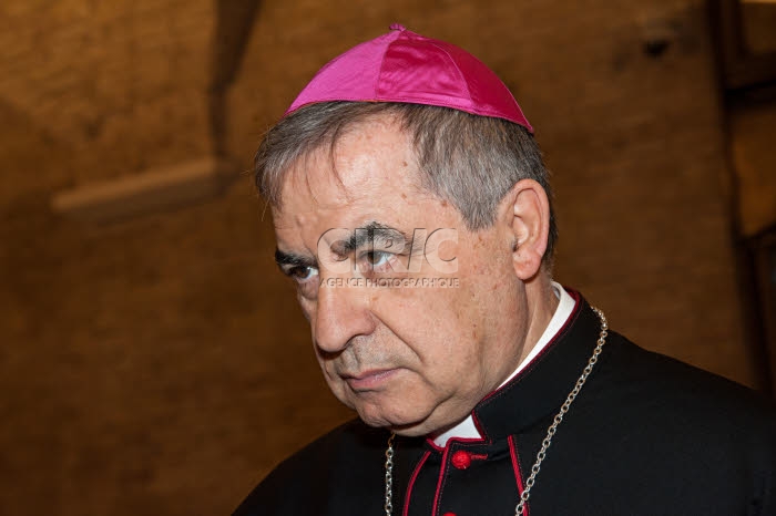 Portrait de Mgr. Angelo BECCIU