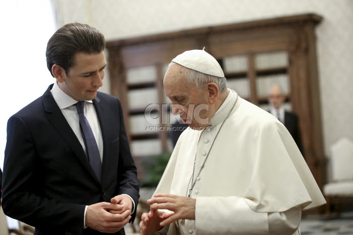 Le pape François et Sebastian KURZ, chancelier fédéral d'Autriche, au Vatican.