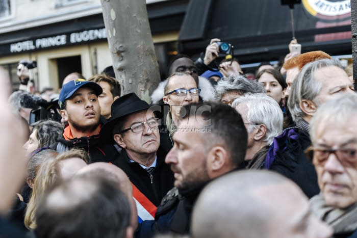 Marche blanche en hommage est rendu à Mireille KNOLL.