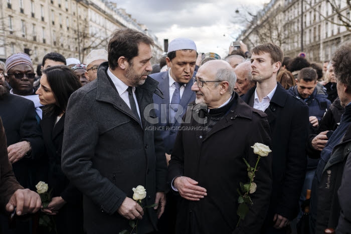 Marche blanche en hommage est rendu à Mireille KNOLL.