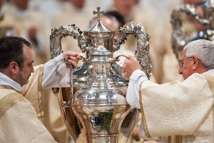 Jeudi Saint. Messe Chrismale en la basilique St Pierre au Vatican.
