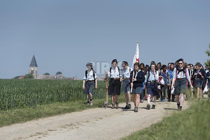 Meaux, pèlerinage inter-scout pour la paix.