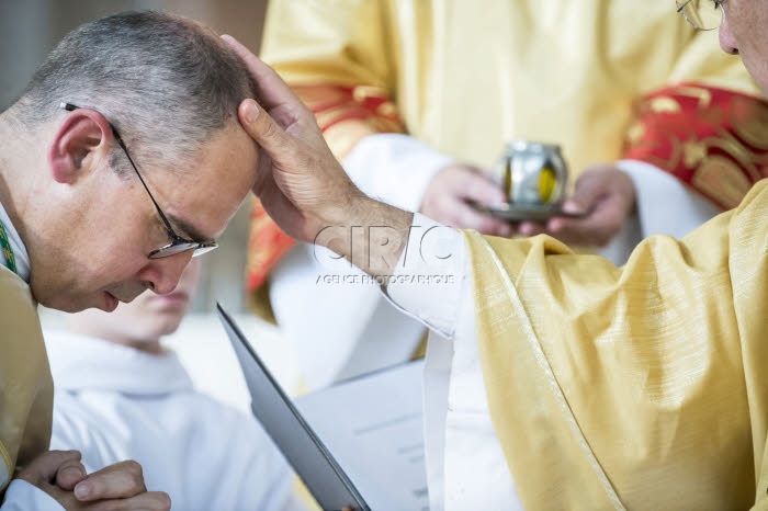 Mgr Matthieu ROUGE, nouvel évêque de Nanterre
