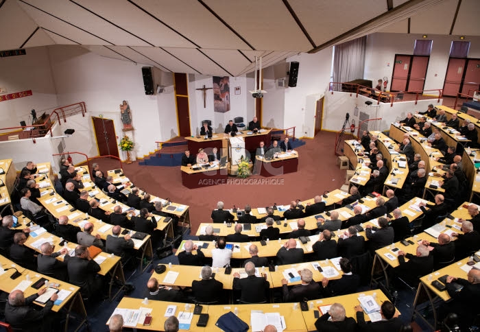 Assemblée plénière des évêques de France à Lourdes