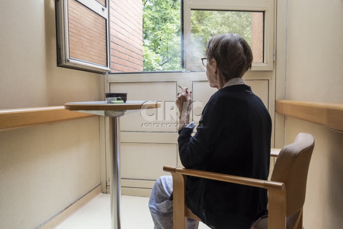 Maison Jeanne Garnier, unité de soins palliatifs. Espace fumeur.