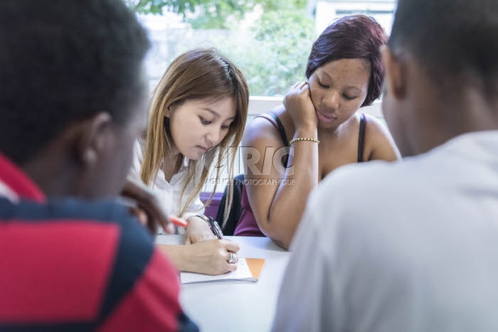 Jeunes migrants, dispositif d'insertion sociale et professionnelle en Ile-de-France.