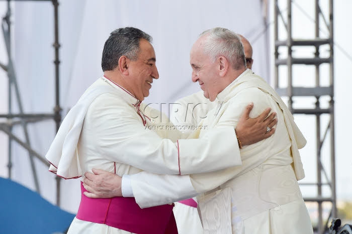 JMJ 2019 au Panama. Mgr Jose Domingo ULLOA MENDIETA et le Pape.