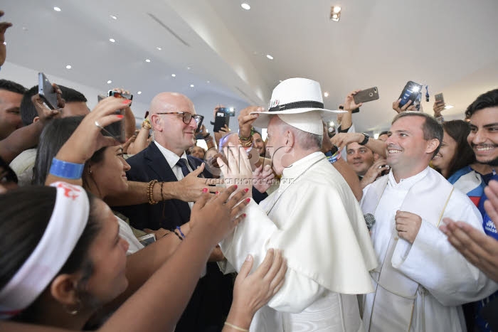 JMJ 2019 au Panama. le pape François au centre de détention.
