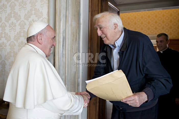 Le pape François reçoit Jean VANIER au Vatican.
