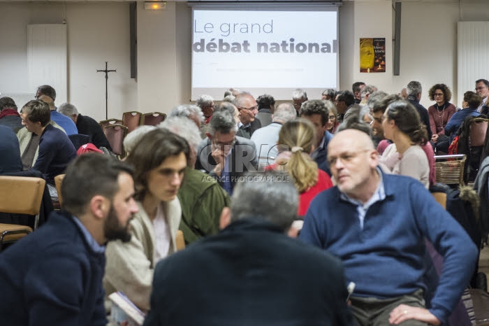 Le Grand débat national à Rueil-Malmaison.