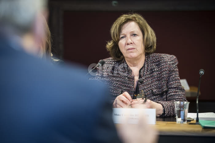 Catherine DEROCHE, présidente de la commission sénatoriale.