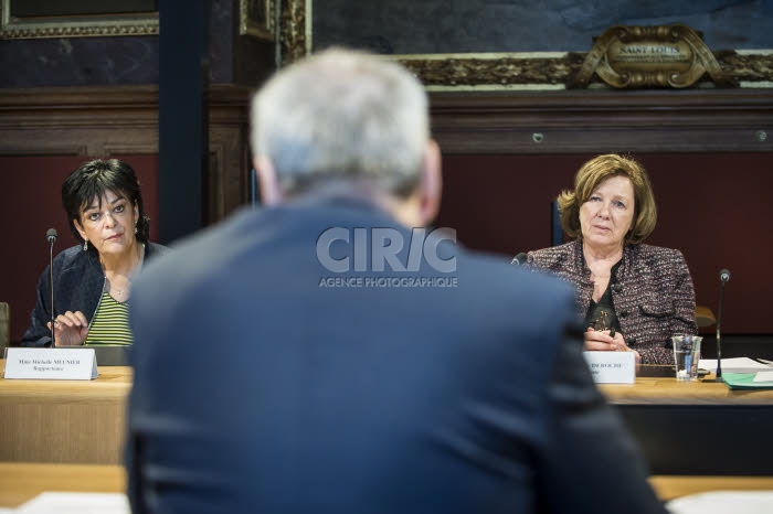 Catherine DEROCHE, présidente de la commission sénatoriale.