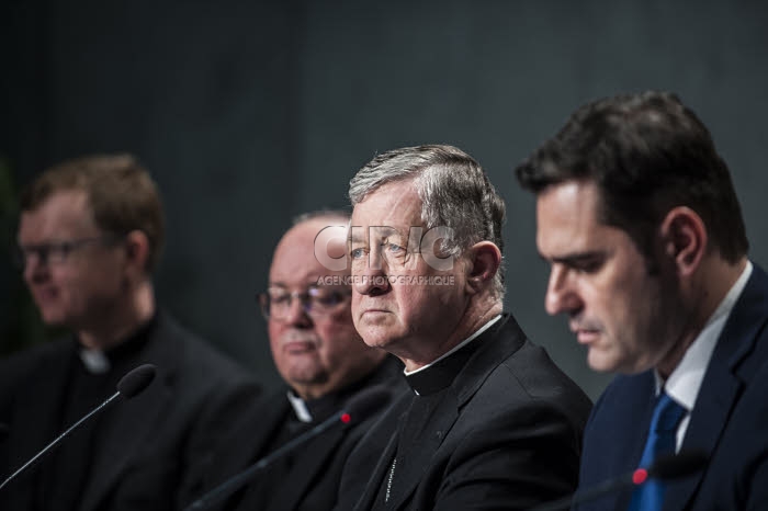 February 18, 2019 : Press conference at the Press Office of the Holy See, on the meeting "The protection of minors in the Church" to be held in the Vatican from 21 to 24 February 2019.