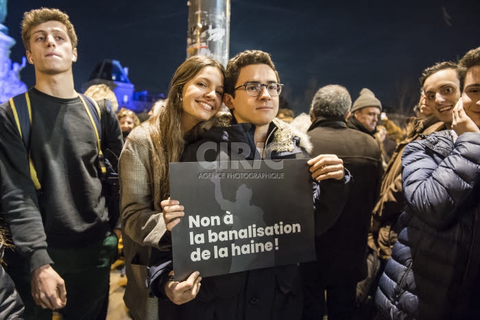 Rassemblement contre l'antisémitisme, place de la République à Paris.