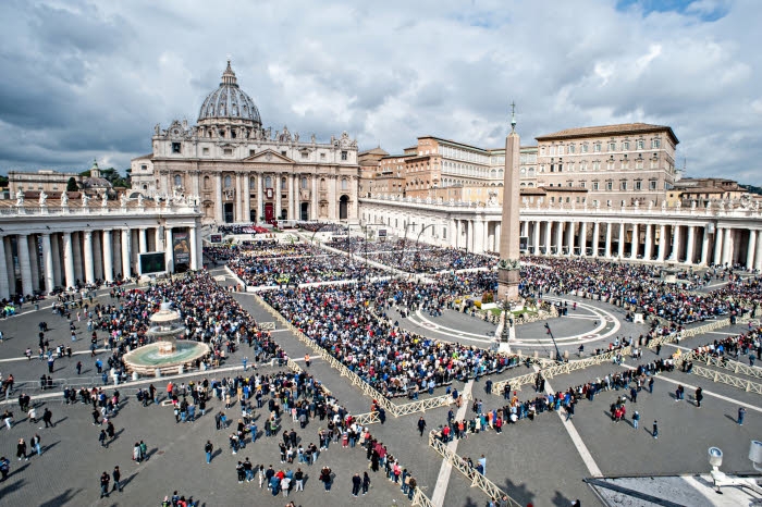 Célébration de la messe des Rameaux au Vatican.