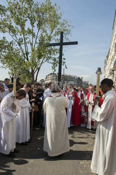 Vendredi saint, Chemin de croix à Paris.