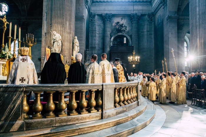Messe annuelle de l’Oeuvre d’Orient en l'église Saint-Sulpice à Paris.
