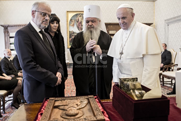 Le pape François reçoit Talat XHAFERI.