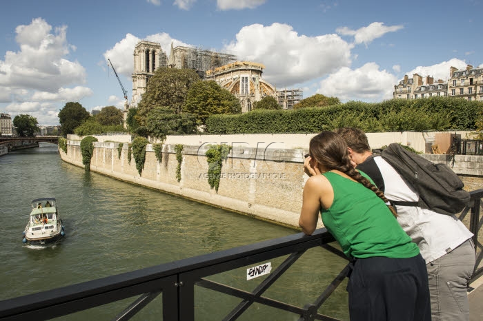 Reprise des travaux de reconstruction de la cathédrale Notre Dame de Paris.