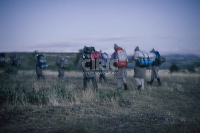 Les Goums sont des marches d’une semaine dans des environnements reculés.