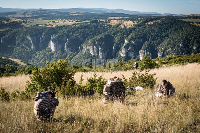 Les Goums sont des marches d’une semaine dans des environnements reculés.