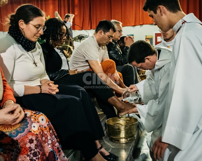 Semaine sainte, messe vespérale du Jeudi saint, lavement des pieds.