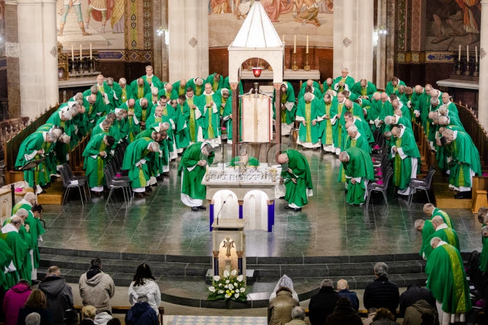 Messe célébrée en la basilique Notre Dame du Rosaire.