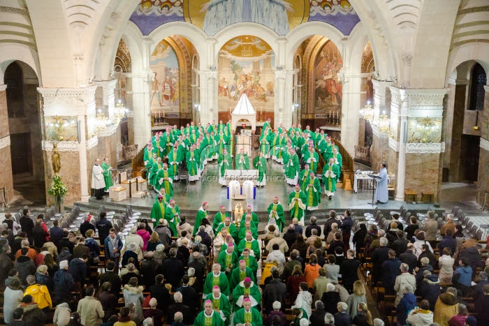 Messe célébrée en la basilique Notre Dame du Rosaire.