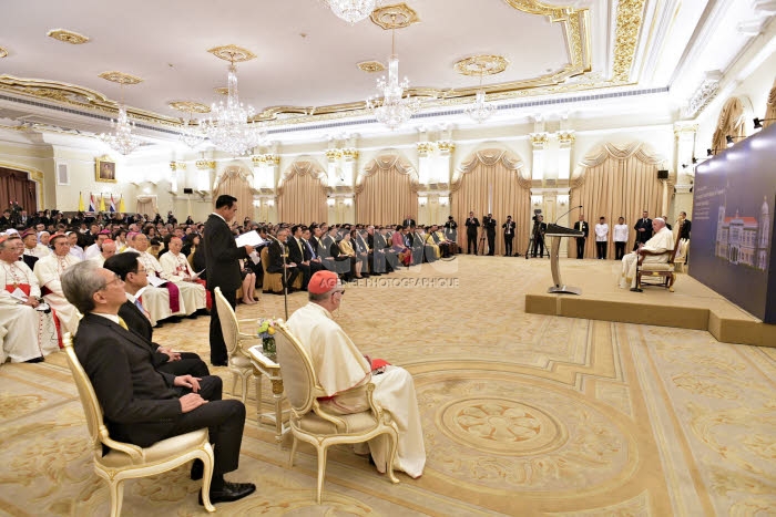 Voyage apostolique du pape François en Asie. Arrivée à Bangkok, Thaïlande.