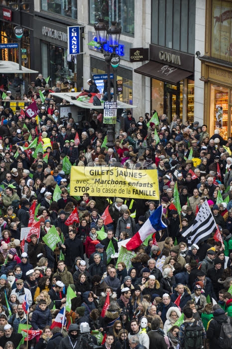 Manifestation contre la réforme de la PMA, la GPA, le projet de loi bioéthique.