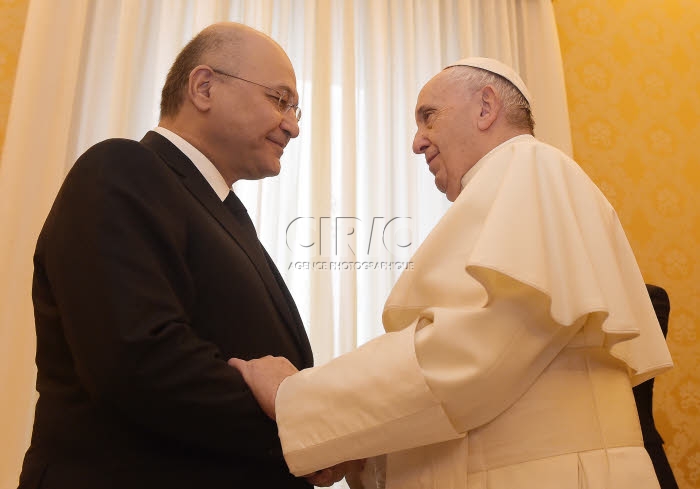 Barham SALIH est reçu en audience privée par le pape François.