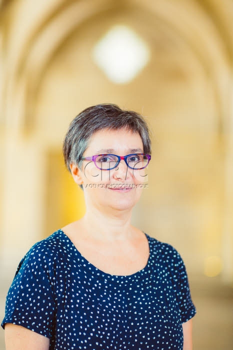 Portrait de Pauline BEBE, rabbin.