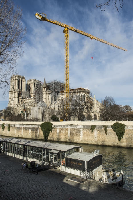Travaux de reconstruction de la cathédrale Notre-Dame à Paris.