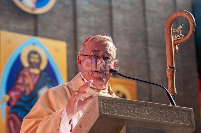 Le Card. Jean-Claude HOLLERICH prend possession de son titre cardinalice.