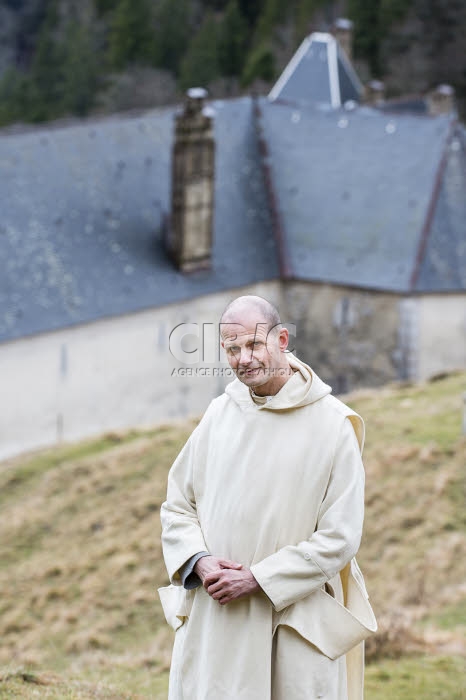 Dom Dysmas de LASSUS, prieur et ministre général de l'Ordre des Chartreux.