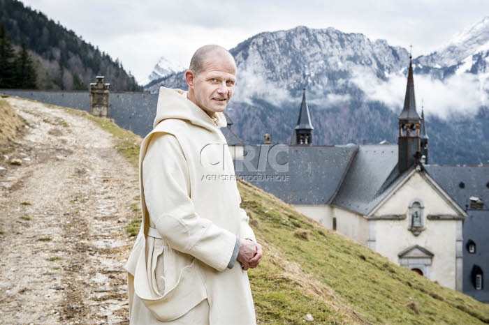 Dom Dysmas de LASSUS, prieur et ministre général de l'Ordre des Chartreux.