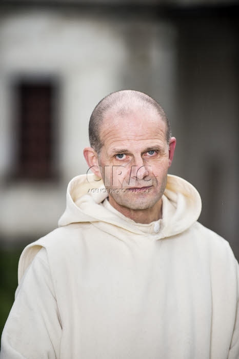 Dom Dysmas de LASSUS, prieur et ministre général de l'Ordre des Chartreux.
