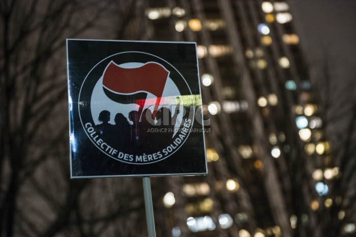 Marche féministe organisée à Paris.
