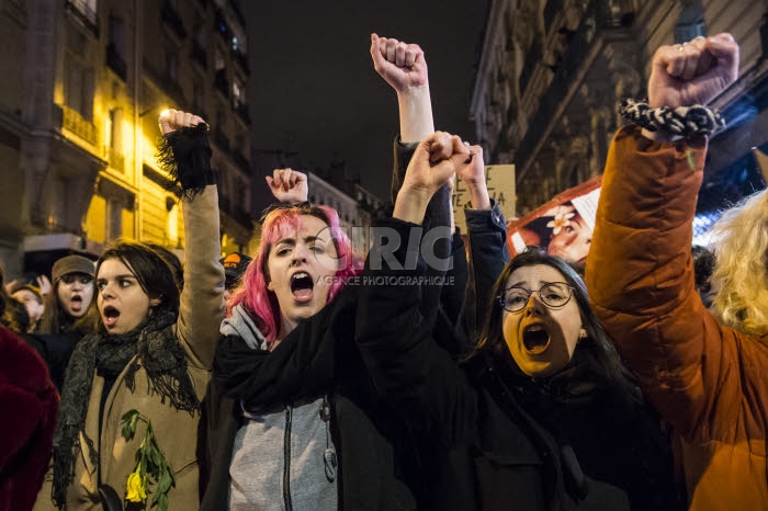 Marche féministe organisée à Paris.