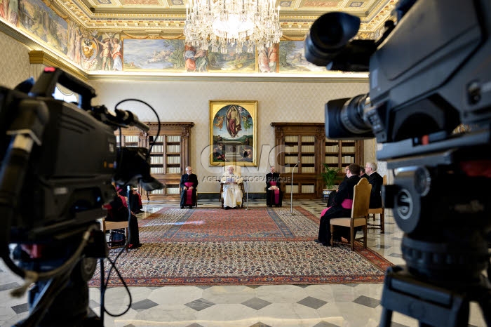 Coronavirus, audience générale restreinte dans le Palais apostolique. Vatican.