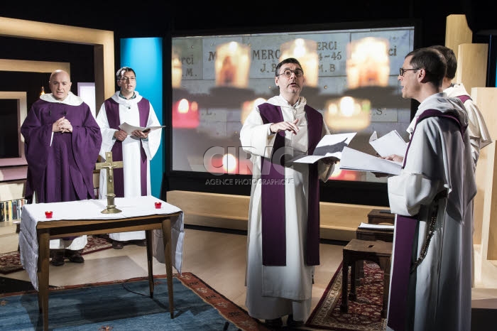 Coronavirus, messe du Jour du Seigneur célébrée en studio.