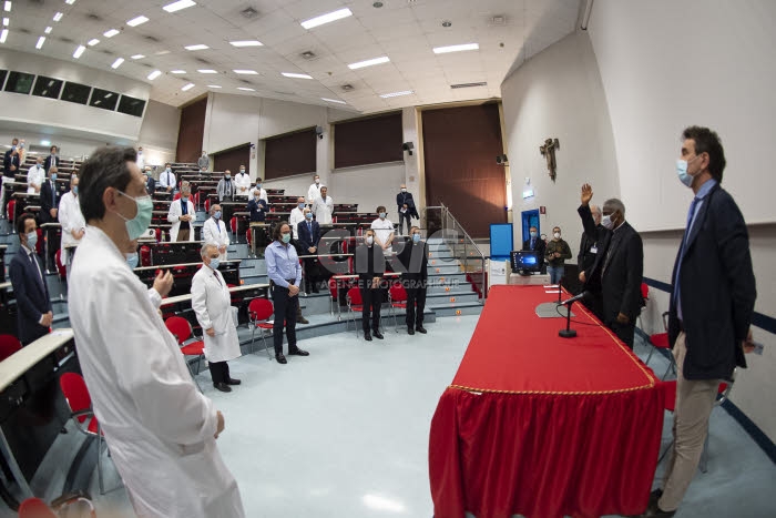 Coronavirus, Covid-19. Le Card. Turkson en visite à l’hôpital Gemelli.