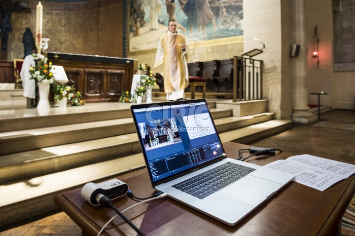 Coronavirus, retransmission en direct de la messe du Dimanche de Pâques.