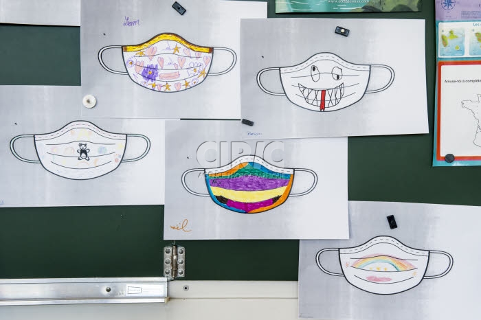 France, Covid-19, reprise des cours pour des élèves d'une classe de CE2.