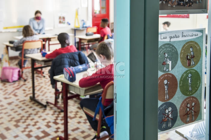 France, Covid-19, reprise des cours pour des élèves d'une classe de CE2.