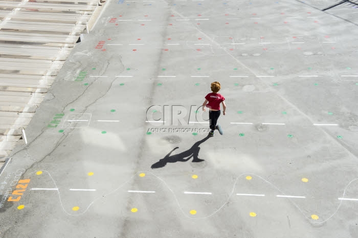 France, Covid-19, reprise des cours pour des élèves d'une classe de CE2.