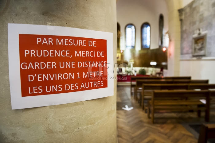 Coronavirus, aménagement de l’église suivant les mesures sanitaires.