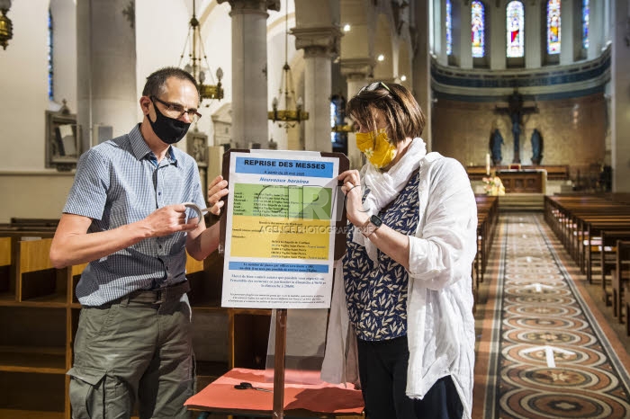 Coronavirus, aménagement de l’église suivant les mesures sanitaires.