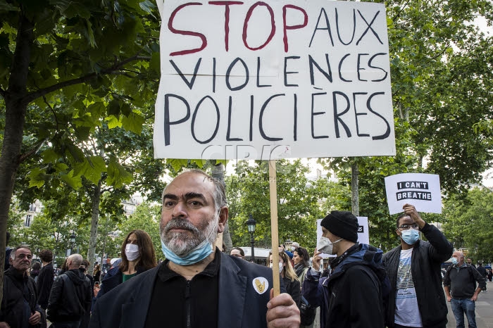 Rassemblement en hommage à George FLOYD, mort lors d'une arrestation aux USA.